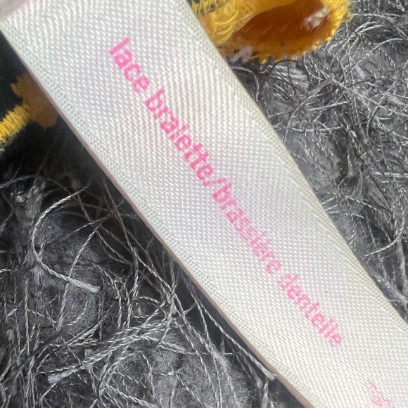 Victoria’s Secret PINK Yellow Lace Bralette! - Picture 12 of 12